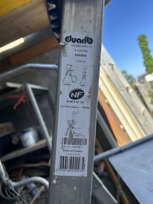 Escadote/plataforma duarib