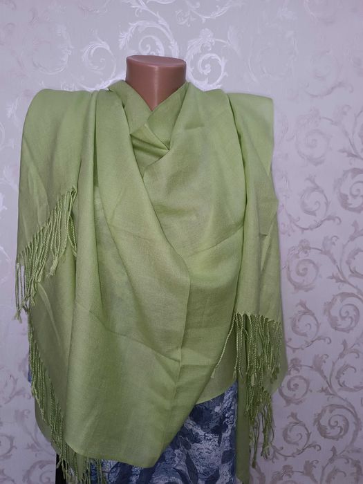 166 х 70 см легкий ніжний зелений шалик шаль палантин шарф