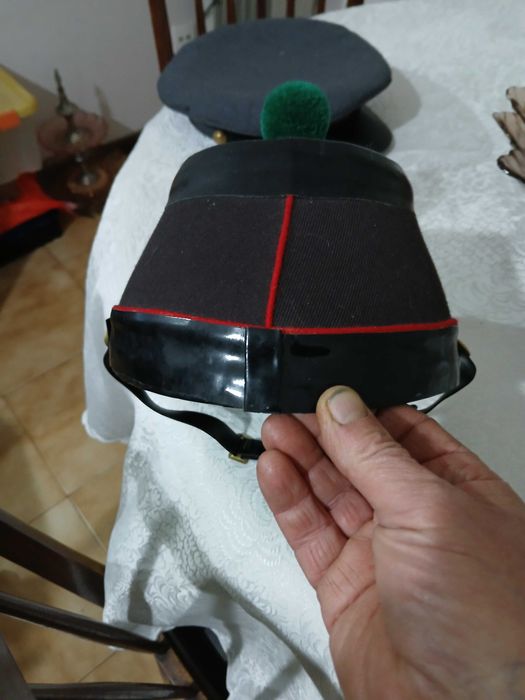 MILITAR-chapéu dos pupilos do exercito +chapéu alfandega do porto