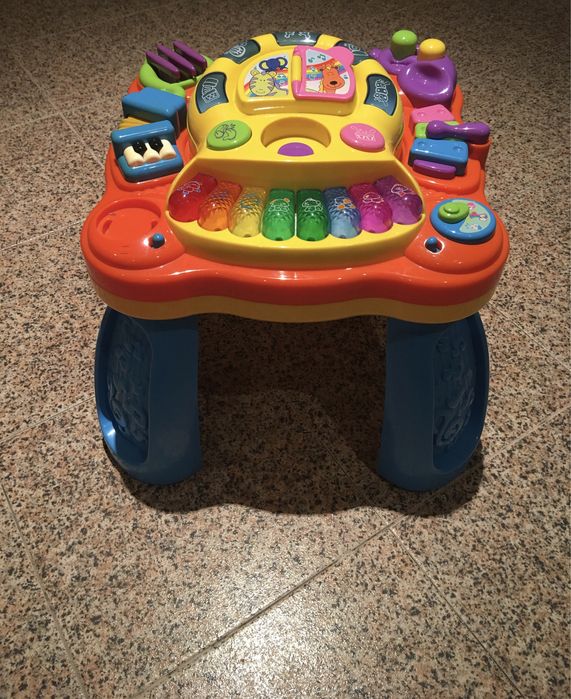 Mesa musical de actividades toysrus