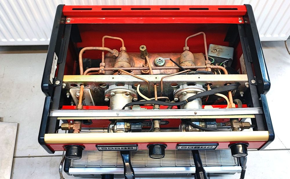 Dwugrupowy ekspres do kawy La Spaziale S2