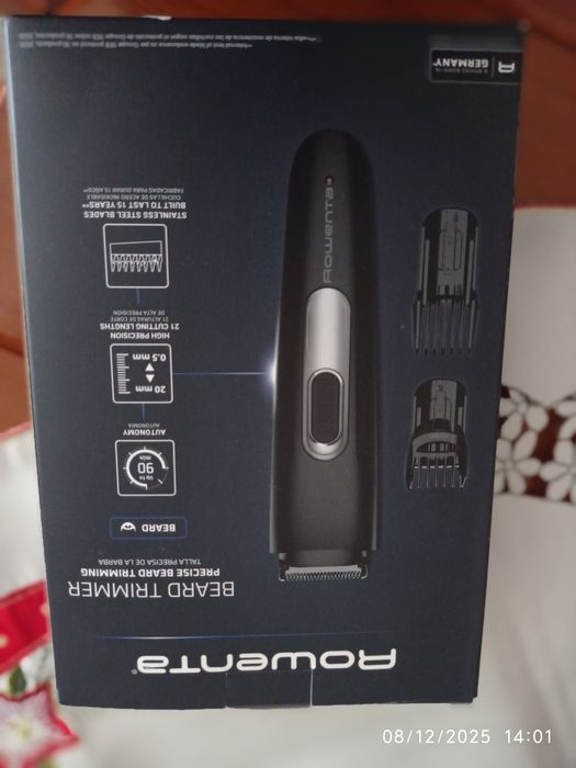 Máquina de aparar a barba como nova