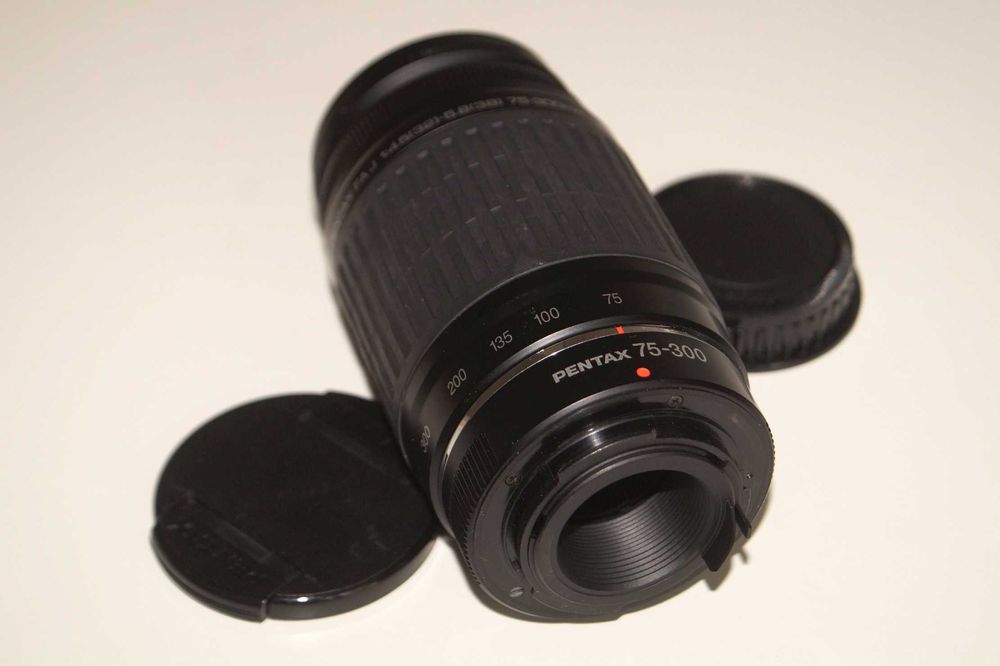Pentax AF 75-300 f/4.5-5.8
