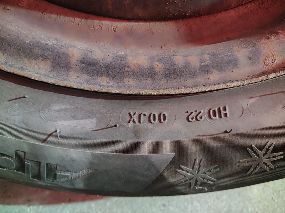 Felgi stalowe R17 + opony zimowe 215/65 (KOŁA - Peugeot 3008)