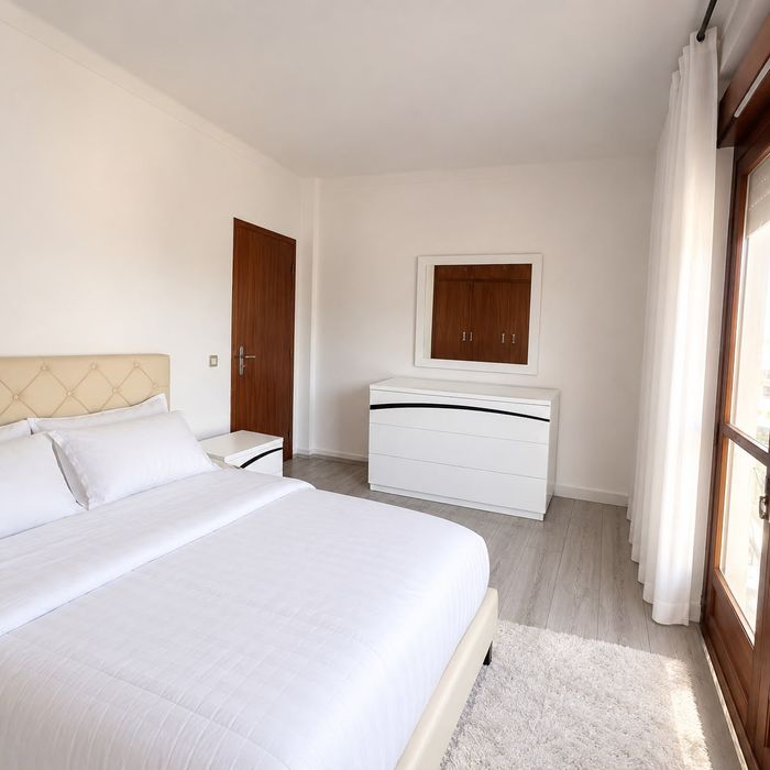 Alugo quarto de solteiro 360 uma pessoa 470 casal