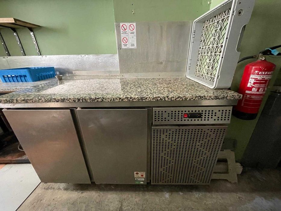 Recheio completo de restaurante para venda