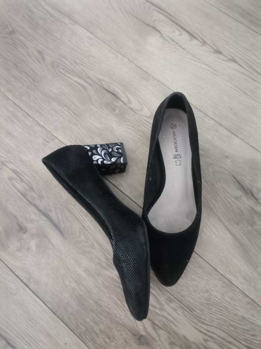 Buty na obcasie - klocku