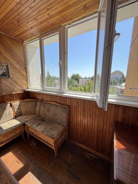 Продам 3к в Бородянці, центр міста 73м2, балкон
