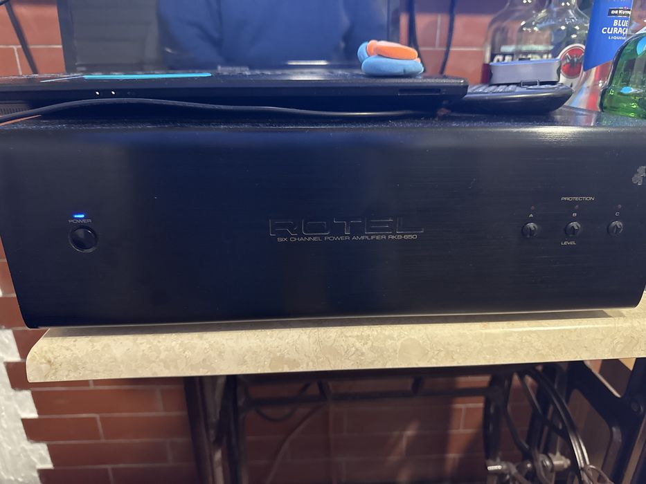Rotel RKB650 усилитель