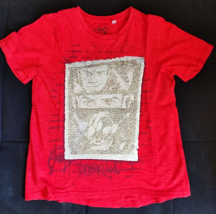 Conjunto 2 T-shirts criança - tamanho 110 (Tiffosi) e 122.