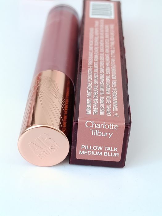 Charlotte Tilbury Air Brush Flawless Blur Matte - Meets - Moisture Liquid Lipstick 6.8 ml - Pomadka do ust w płynie