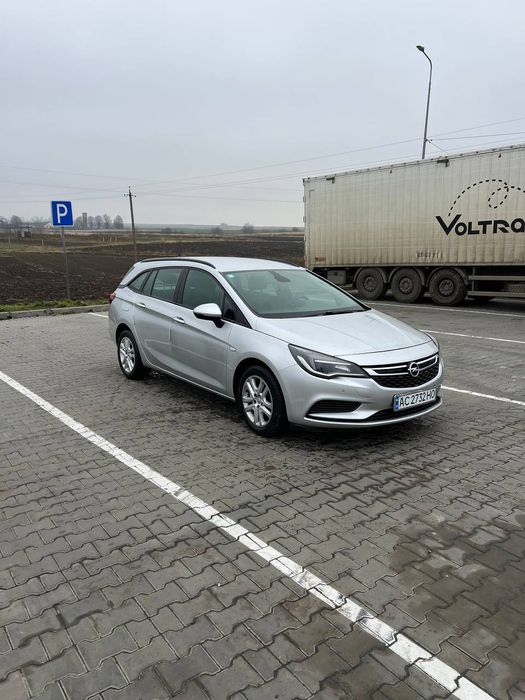 Продам Opel Astra K. 2016р. 1.6дизель