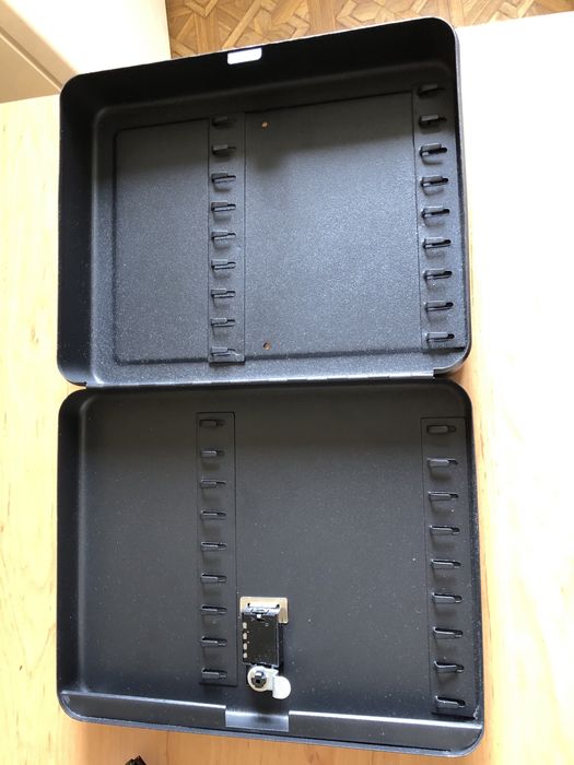 Бокс для ключей 36шт BuroMax