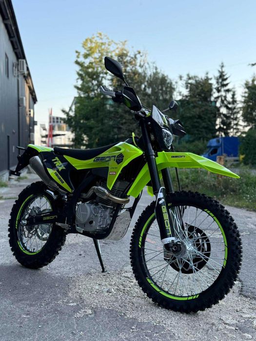 Мотоцикл Geon TRX 300