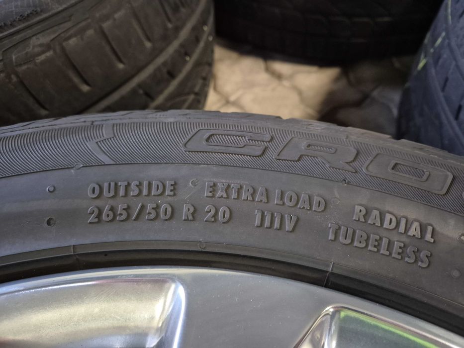 Koła felgi 20" JEEP GRAND CHEROKEE opony Continental 265/50/r20