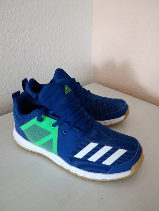 Кросовки Adidas оригинал  размер 36 новые