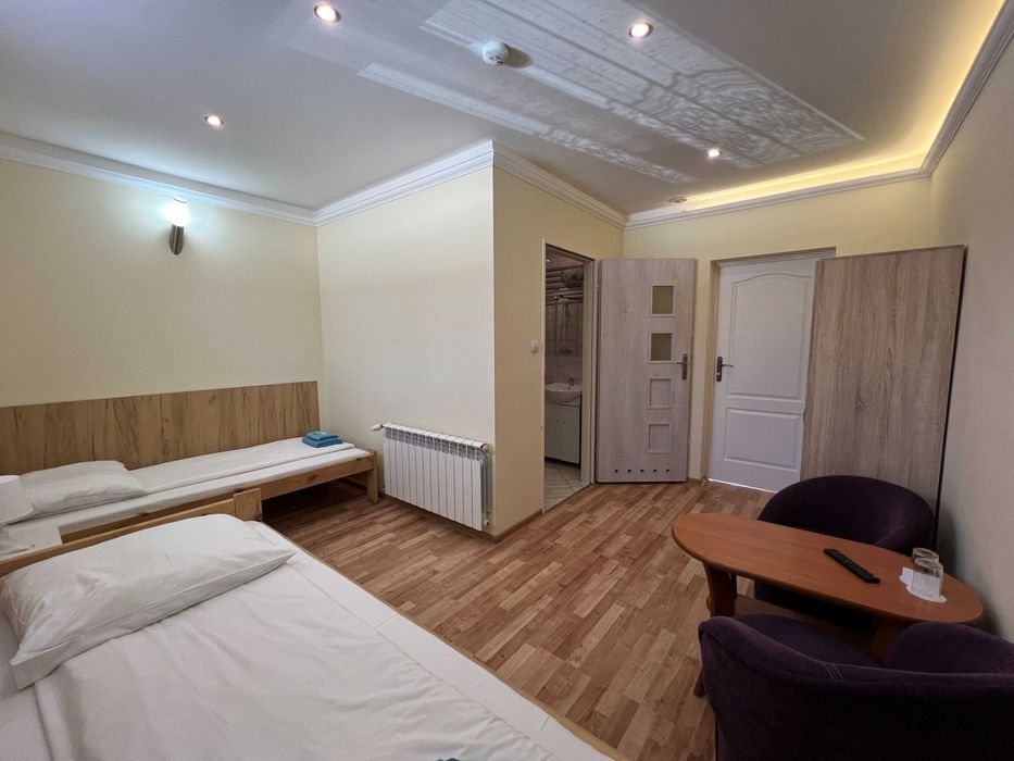 Hostel Etna Rzeszów Wyspiańskiego 18c .-2 Parkingi -