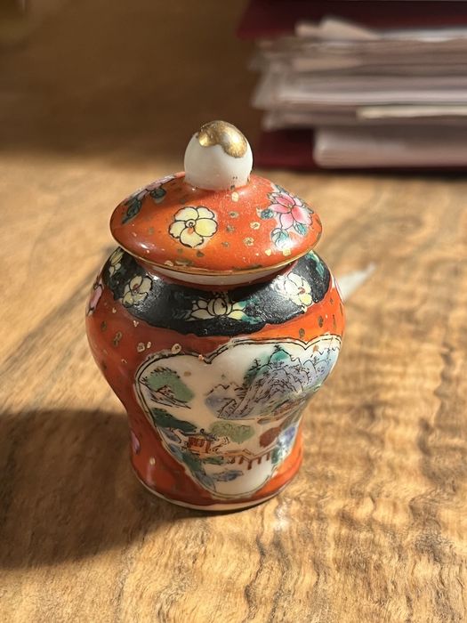 Pojemnik porcelana chińska