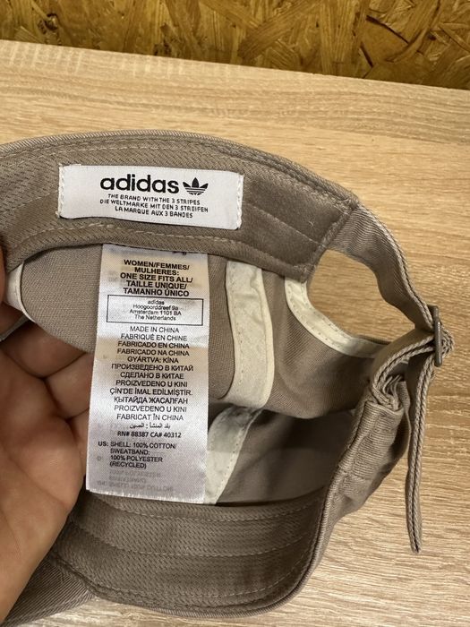 Жіноча кепка bershka, adidas