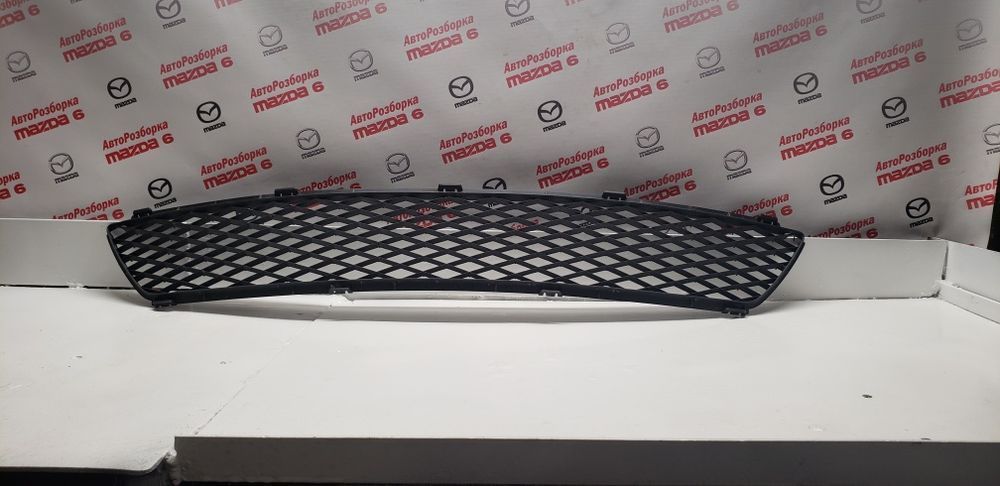 Решітка бампера Mazda 6 gg дорестайл Решотка Мазда 6 2002-2005р.в.