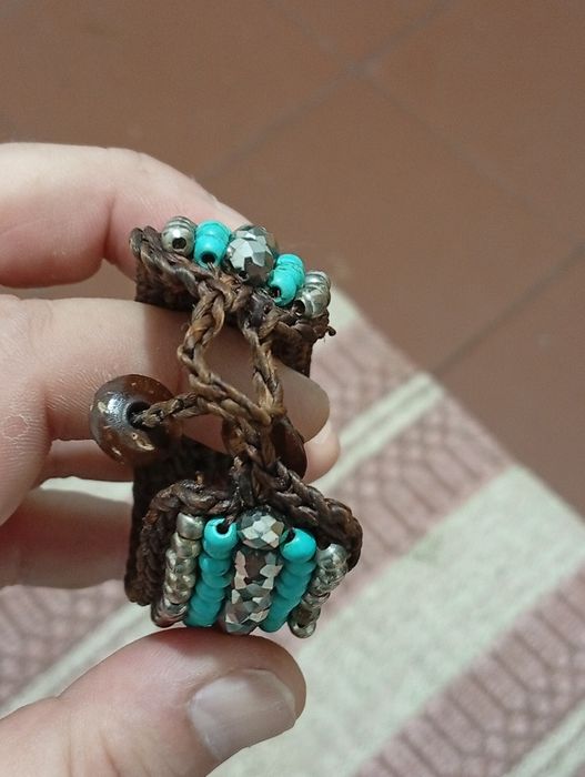 Pulseira toda feita a mão para braço ou para prender cabelo