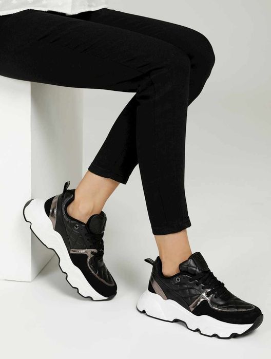 NineWest оригінал. Нові 38р. На ніжку 24.5см.
Ціна 2000 грн.