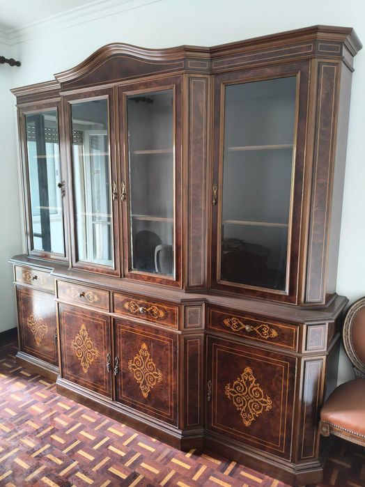 Conjunto Sala de Jantar em Madeira Maciça - 2 Peças