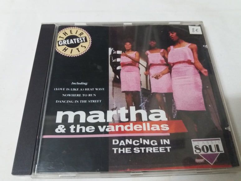 Martha & the Vandellas - Dancing in the Street