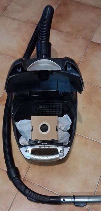 Aspirador Taurus de 2000 Watts