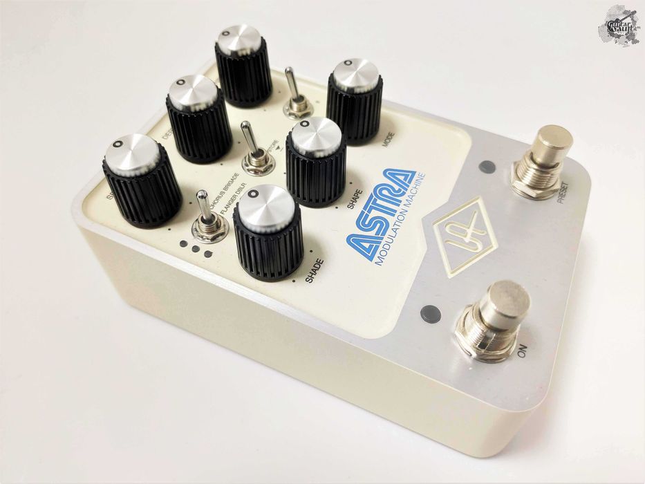 Теплі знижки -30% Новий Universal Audio Astra Modulation Machine