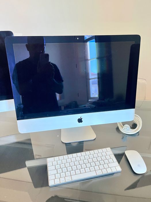 3 Apple iMac 21,5" (2014, 2015 e 2017) - Venda Individual ou em Conjunto