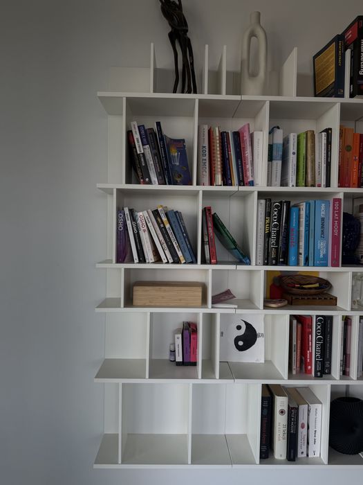 Regal na ksiazki boconcept