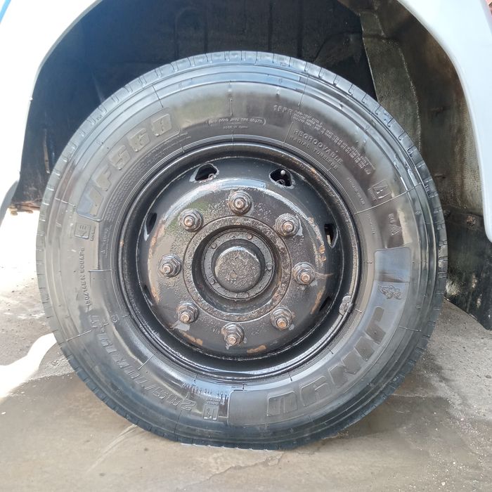 Резина 285/70/19.5 б/у