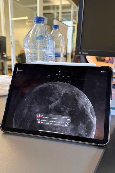 Apple iPad Air 11” M3 128GB – Como Novo - fatura e garantia FNAC + apple pencil pro