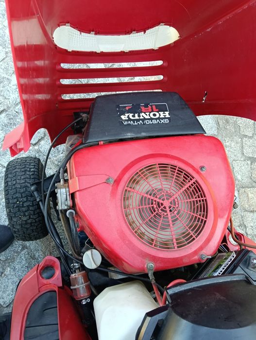 Trator relva honda bicilindrico 18 cv