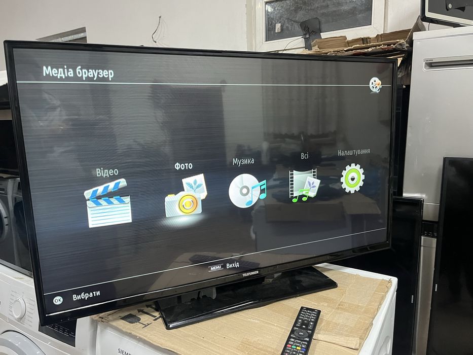 Телевізор Telefunken 43