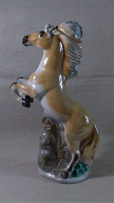 Авторский штоф «КОНЬ» В. Данильчук Киев фарфор СССР Оригинал! РЕДКОСТЬ