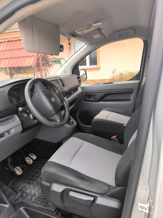 Peugeot Expert Traveller