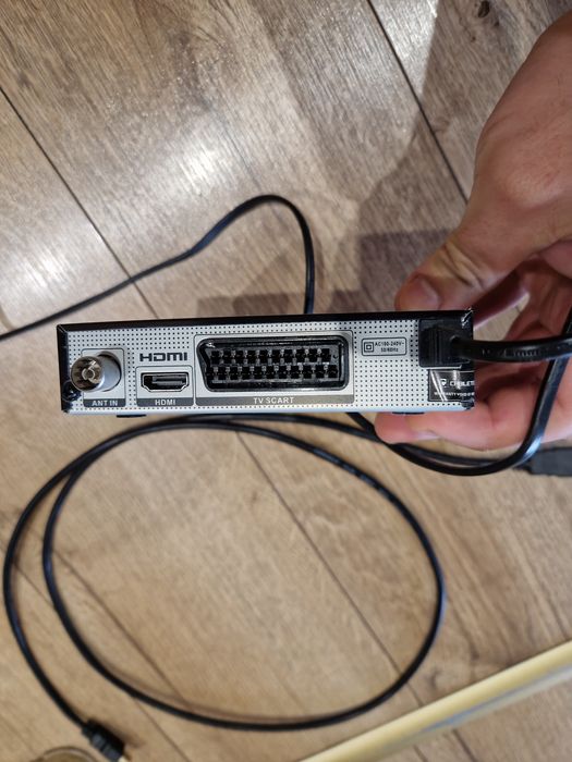 Dekoder DVB-T2 + kabel HDMI