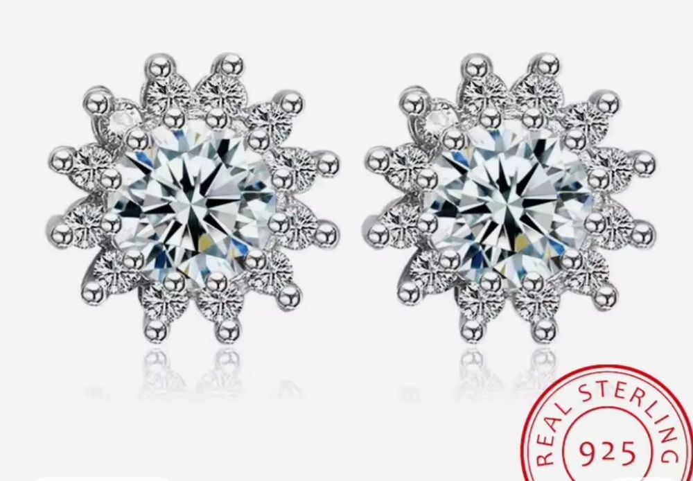 Муасаніт. Гвоздики. 2 вида.