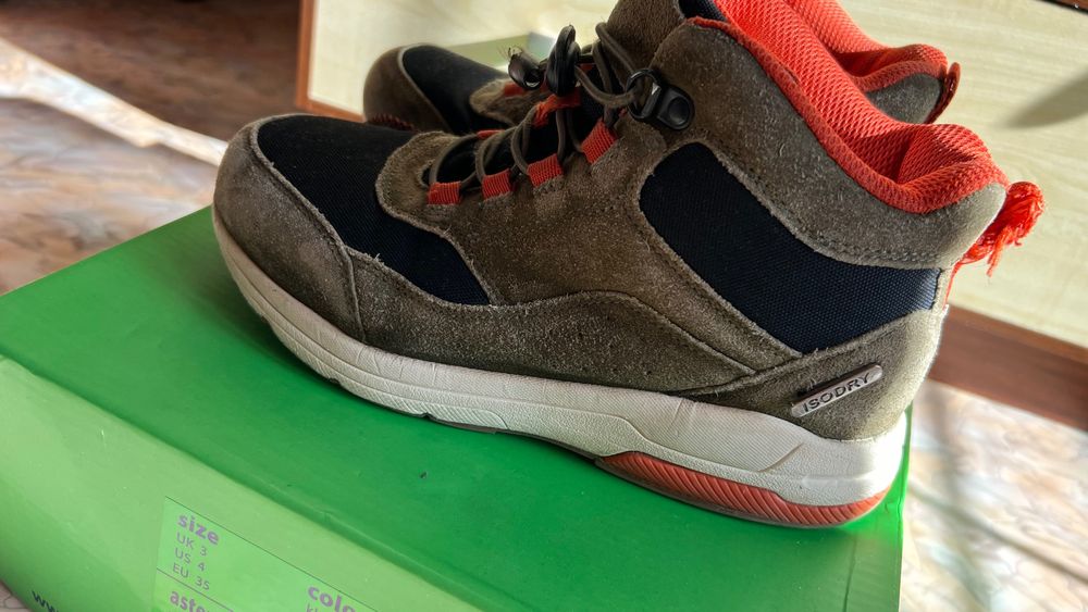 Демі ботінки на мембрані