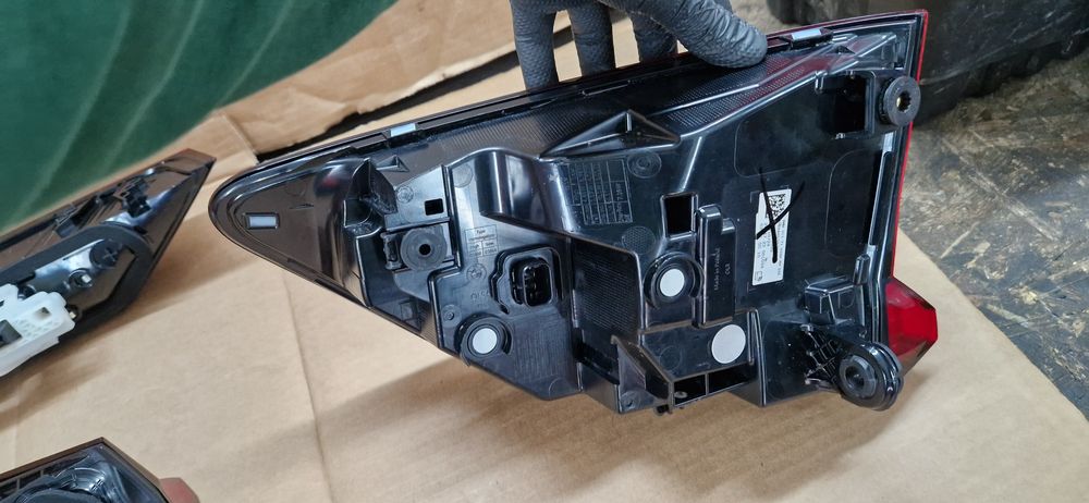 Lampa tył tylnia bmw u11 x1 komplet