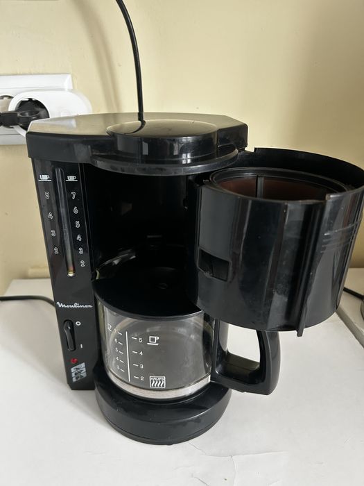 Капельна кавоварка Moulinex