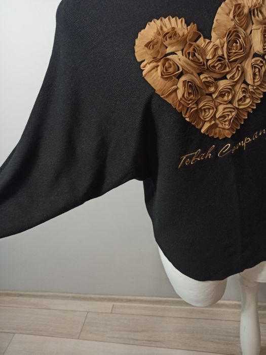 Sweter z aplikacją  - TU