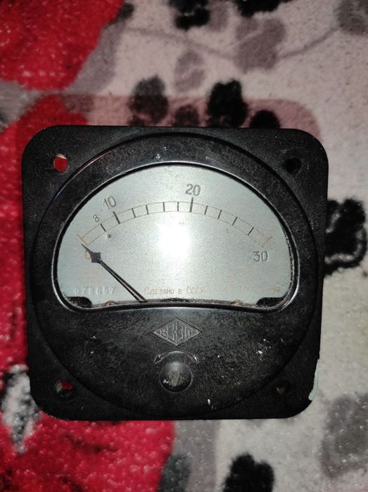 Продам вольтметр на 30В переменного/постоянного напряжения.