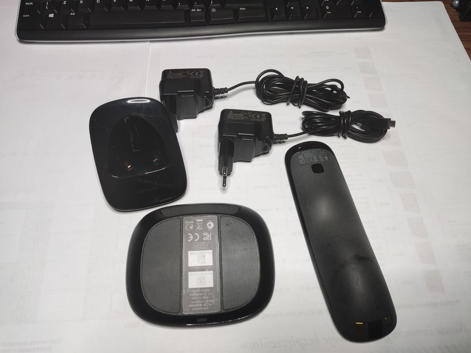 Logitech Harmony HUB + pilot Harmony Touch