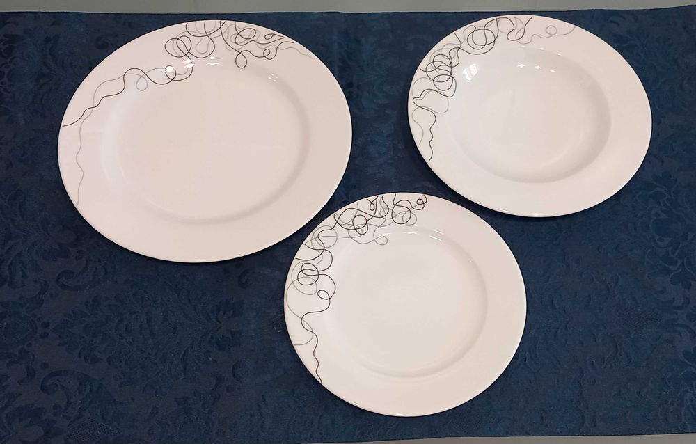 Serviço Ema- Vista Alegre com 48 peças, novo