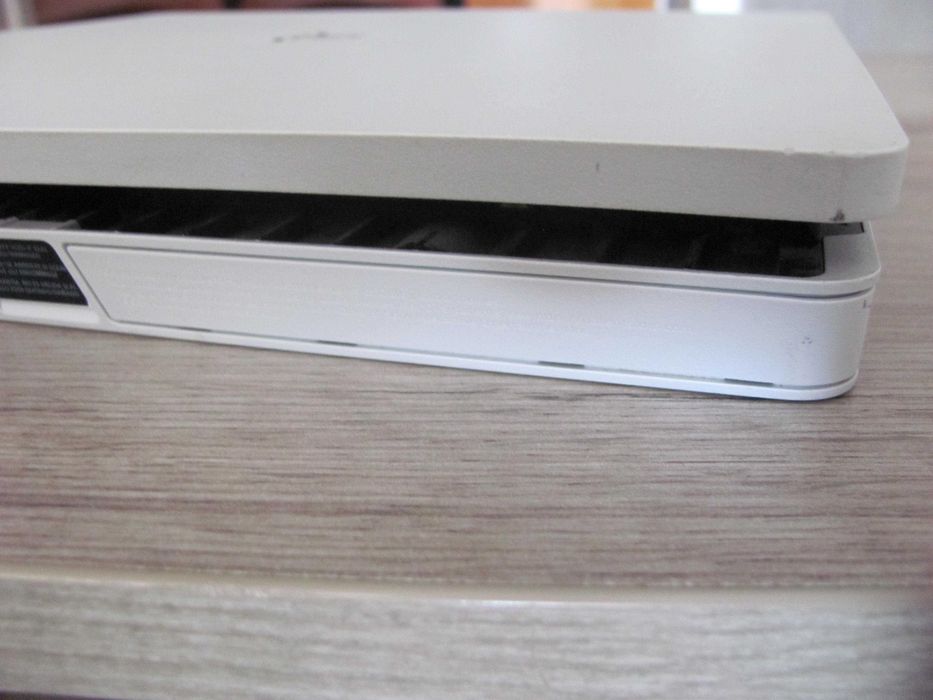 Konsola SONY Playstation 4 PS4 SLIM 500GB Pad