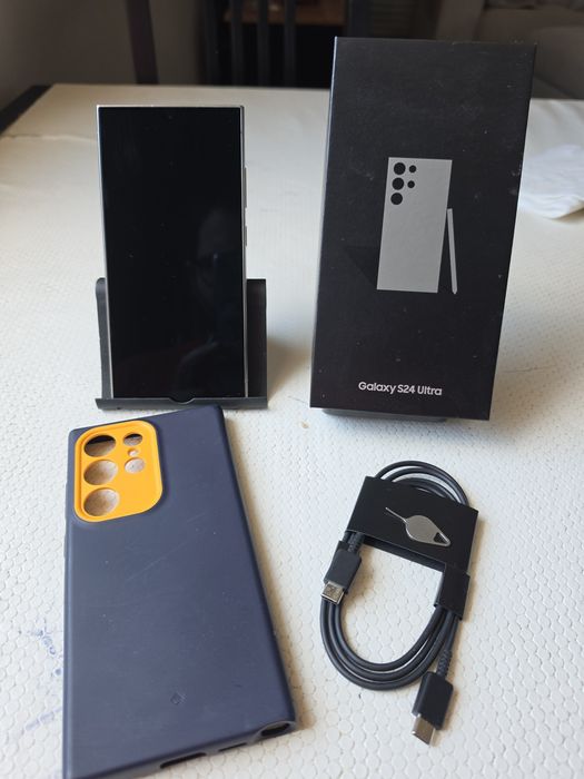 Samsung S24 Ultra - 256gb