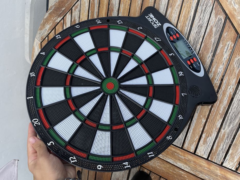 Alvo eletrónico + 3 dardos